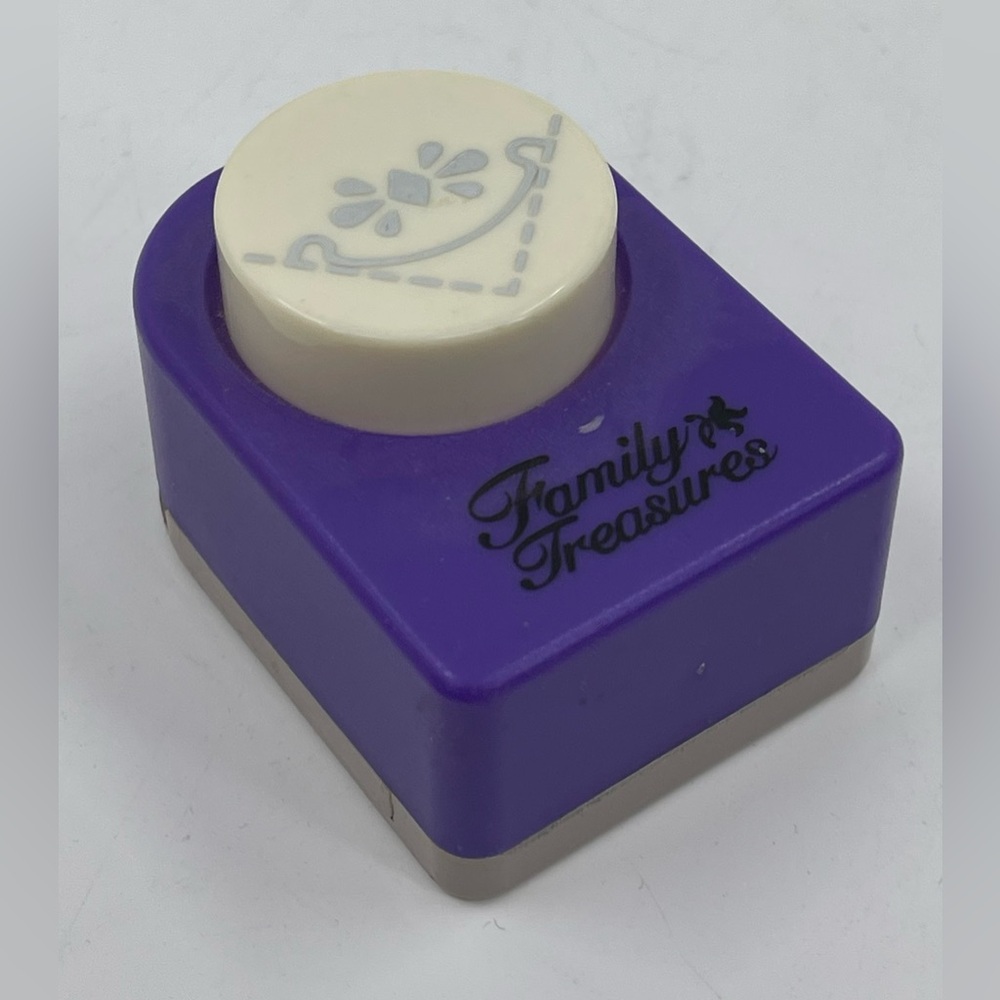 Family Treasures Lace‎ Edge Paper Punch Scrapbooking Decorative Design Purple